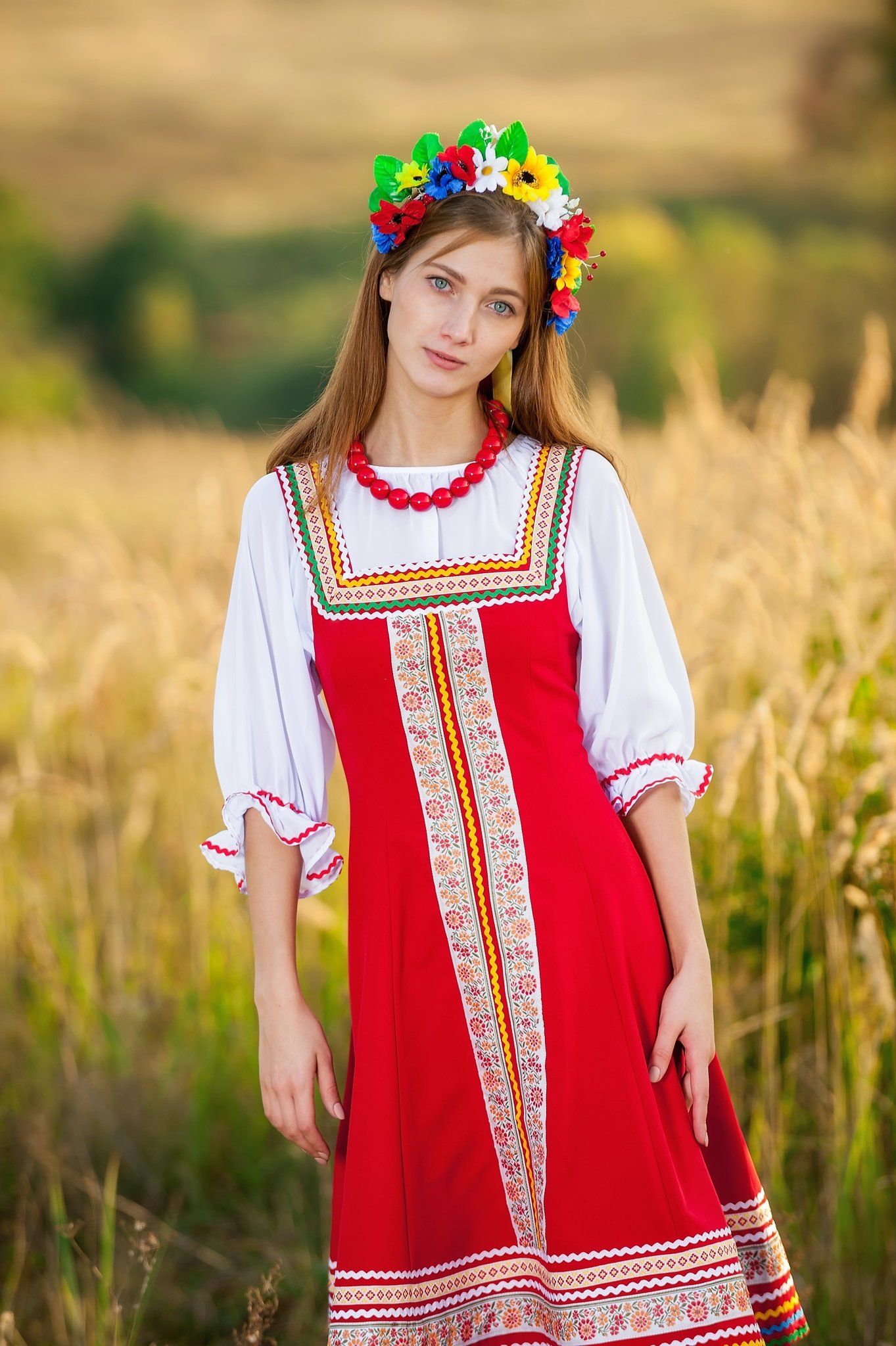 Women in Slavic costumes in Ribeiran-Pretu